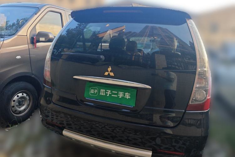Used Mitsubishi Grandis 2009 2.4 6-Seater Elite Edition Rear