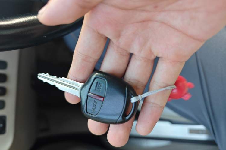 Used Mitsubishi Grandis 2009 2.4 6-Seater Elite Edition Vehicle Key