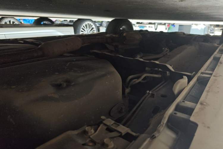 Used Mitsubishi Grandis 2009 2.4 7-Seater Comfort Edition Chassis Rear Left