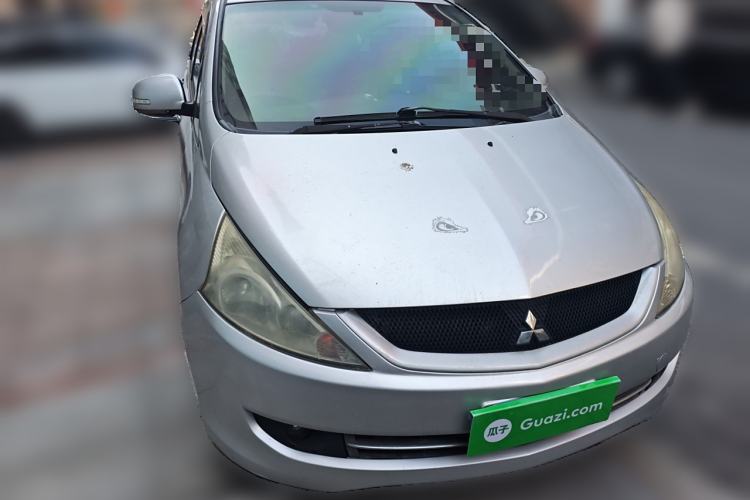 Used Mitsubishi Grandis 2009 2.4 7-Seater Comfort Edition Front