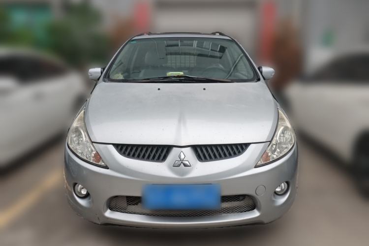 Used Mitsubishi Grandis 2009 2.4 7-Seater Comfort Edition Front