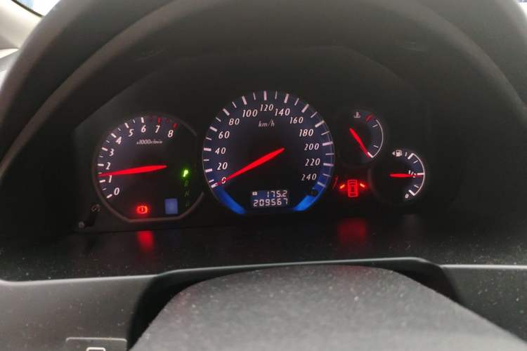 Used Mitsubishi Grandis 2009 2.4 7-Seater Comfort Edition Instrument Cluster