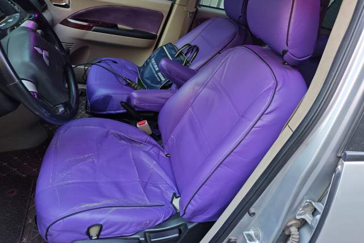 Used Mitsubishi Grandis 2009 2.4 7-Seater Comfort Edition Left Front Seat
