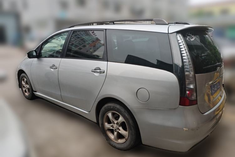 Used Mitsubishi Grandis 2009 2.4 7-Seater Comfort Edition Rear Left 45 Deg