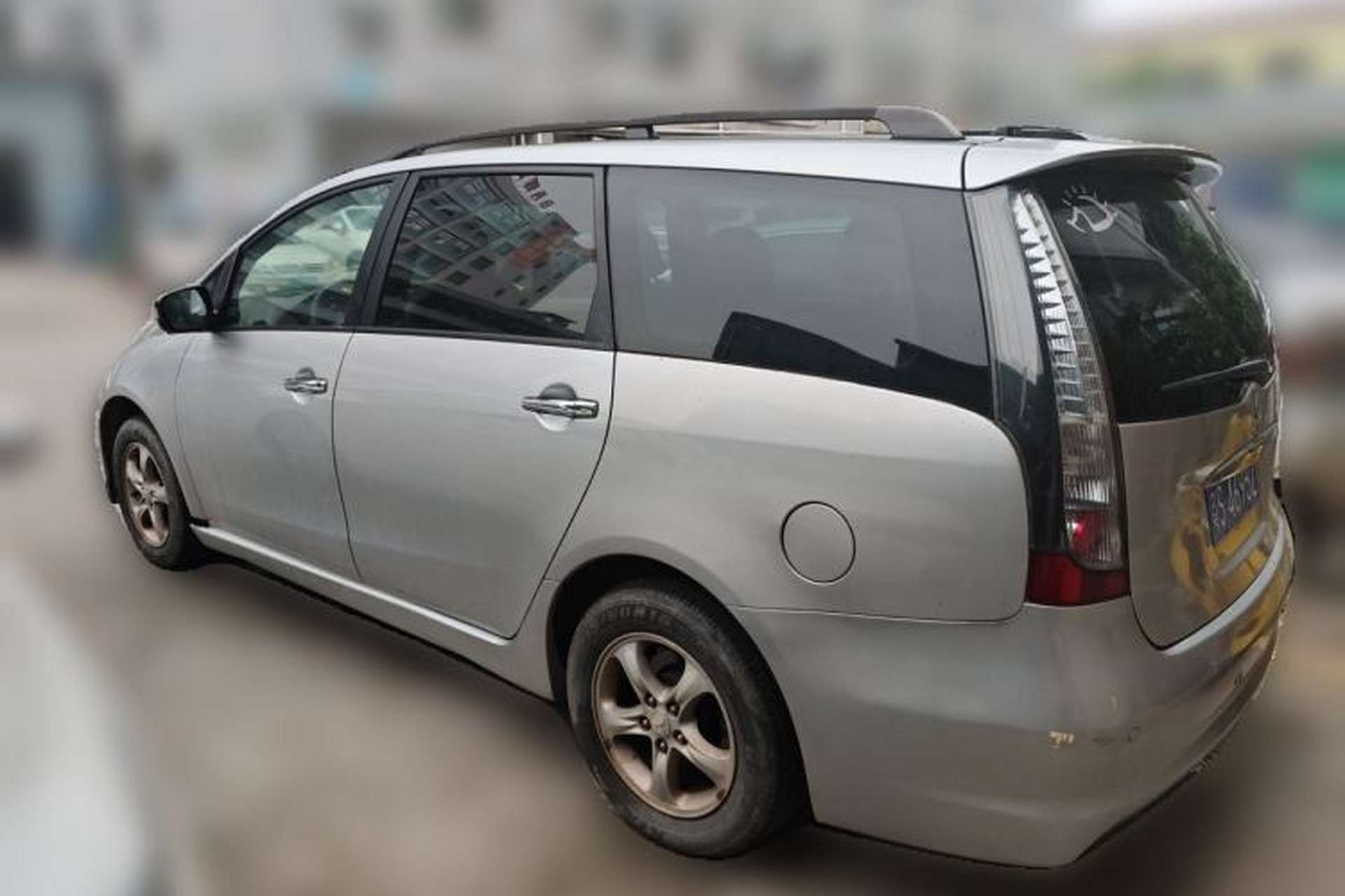 Used Mitsubishi Grandis 2009 2.4 7-Seater Comfort Edition Rear Left 45 Deg
