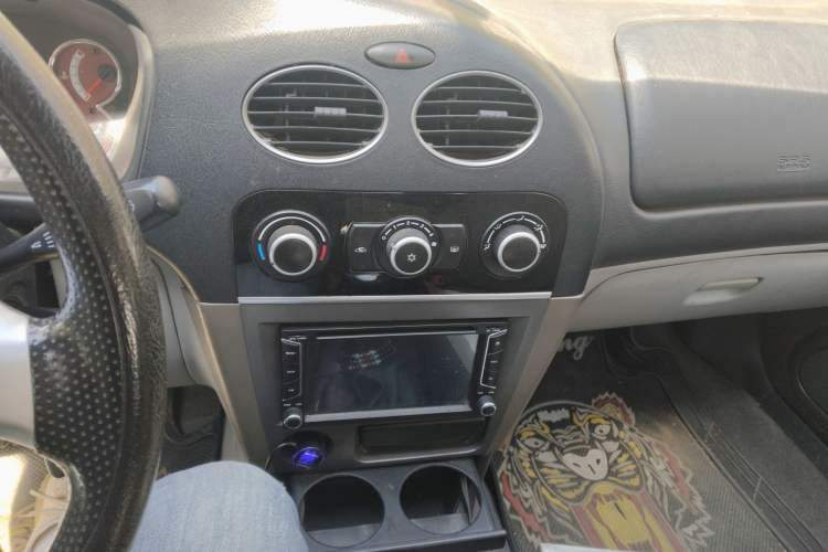 Used Mitsubishi LANCER 2012 1.6L Manual Luxury Edition EXi Audio And AC Panel