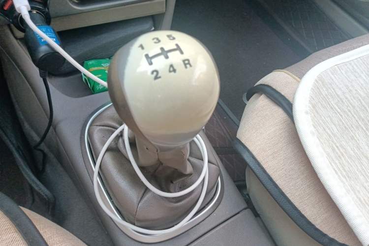 Used Mitsubishi LANCER 2006 1.6L Manual Luxury EXi Gear Lever