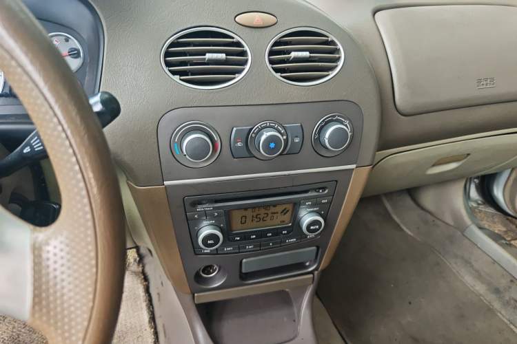 Used Mitsubishi LANCER 2006 1.6L Manual Luxury EXi Audio And AC Panel