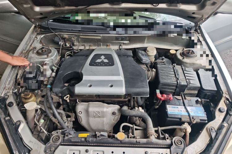 Used Mitsubishi LANCER 2006 1.6L Manual Luxury EXi Engine Bay