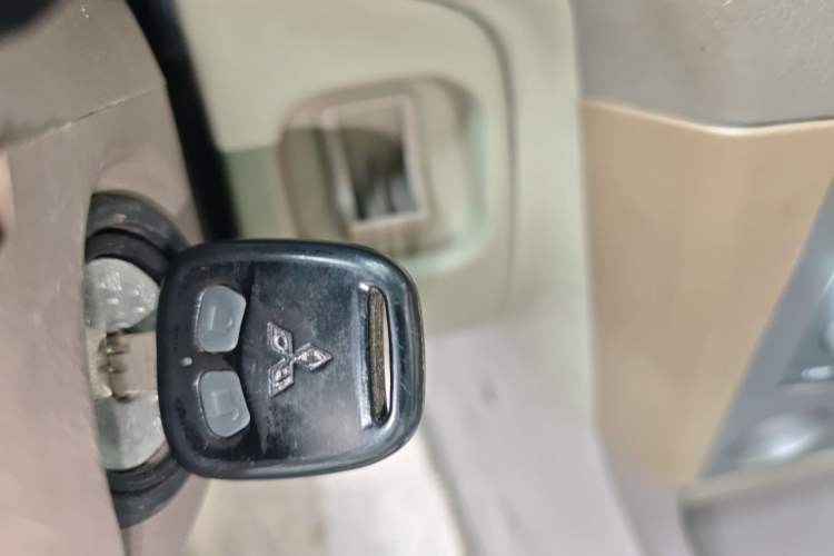 Used Mitsubishi LANCER 2006 1.6L Manual Luxury EXi Vehicle Key