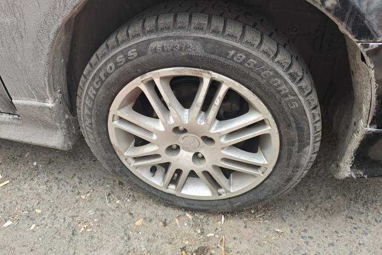 Used Mitsubishi LANCER 2010 1.6L Manual Comfort Sport Model Right Front Wheel Hub