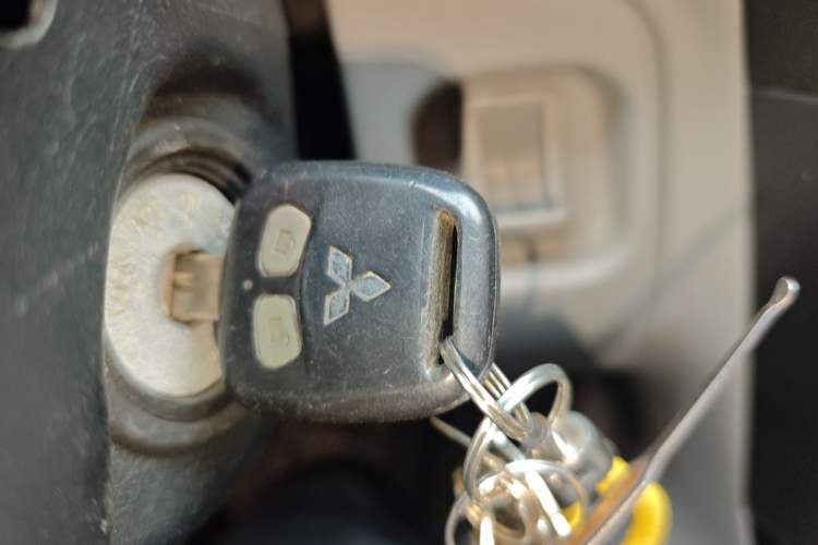 Used Mitsubishi LANCER 2010 1.6L Manual Comfort Sport Model Vehicle Key