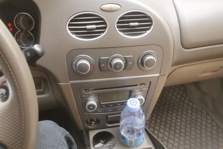 Used Mitsubishi LANCER 2010 Excellence Edition 1.6L Manual Comfort Model Audio And AC Panel