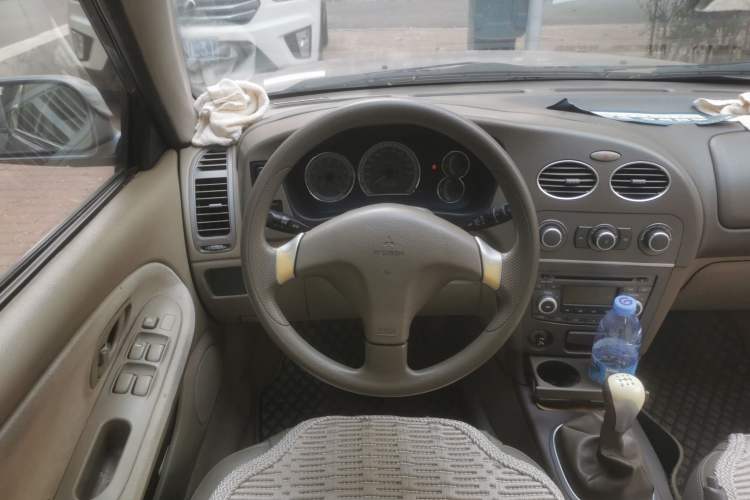 Used Mitsubishi LANCER 2010 Excellence Edition 1.6L Manual Comfort Model Steering Wheel