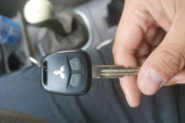 Used Mitsubishi LANCER 2010 Excellence Edition 1.6L Manual Comfort Model Vehicle Key