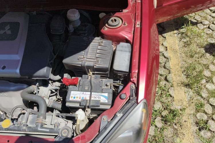 Used Mitsubishi LANCER 2010 1.6L Manual Comfort Sport Model Engine Bay Left