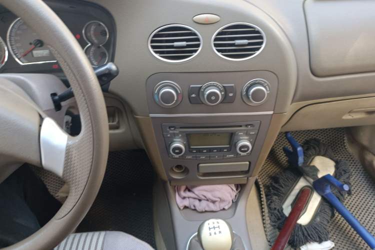 Used Mitsubishi LANCER 2010 Excellence Edition 1.6L Manual Comfort Model Audio And AC Panel