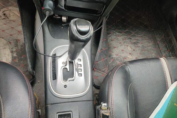 Used Mitsubishi LANCER 2010 Excellence Edition 1.6L Automatic Luxury Model Gear Lever