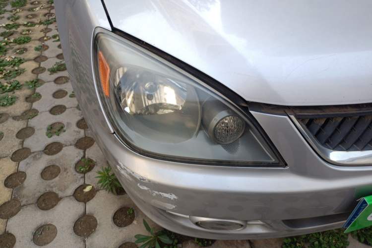 Used Mitsubishi LANCER 2010 Excellence Edition 1.6L Manual Comfort Model Right Front Headlight