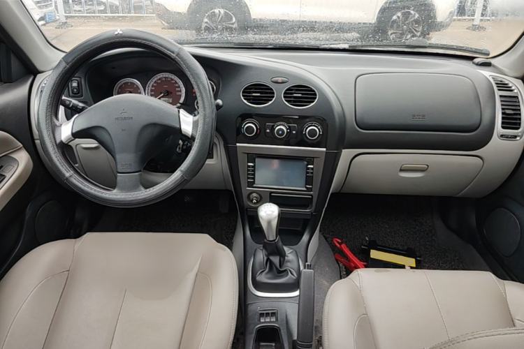 Used Mitsubishi LANCER 2012 1.6L Manual Luxury Edition EXi Center Console