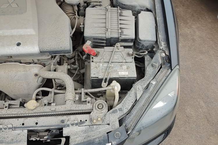 Used Mitsubishi LANCER 2012 1.6L Manual Luxury Edition EXi Engine Bay Left