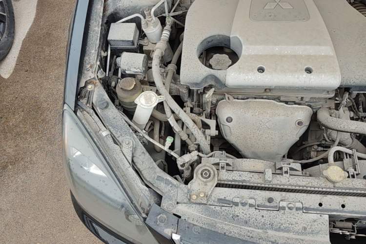 Used Mitsubishi LANCER 2012 1.6L Manual Luxury Edition EXi Engine Bay Right