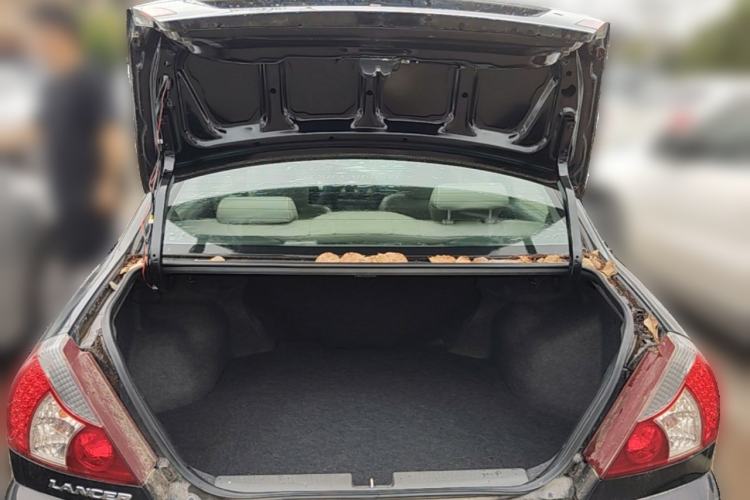 Used Mitsubishi LANCER 2012 1.6L Manual Luxury Edition EXi Trunk