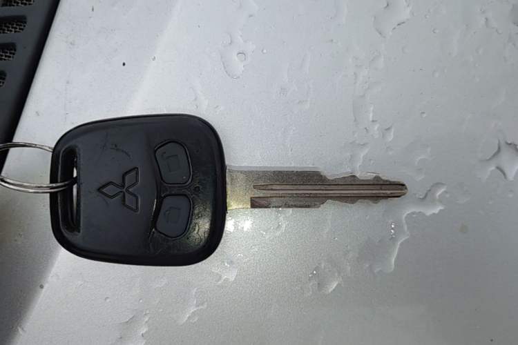 Used Mitsubishi LANCER 2012 1.6L Manual Luxury Edition EXi Vehicle Key