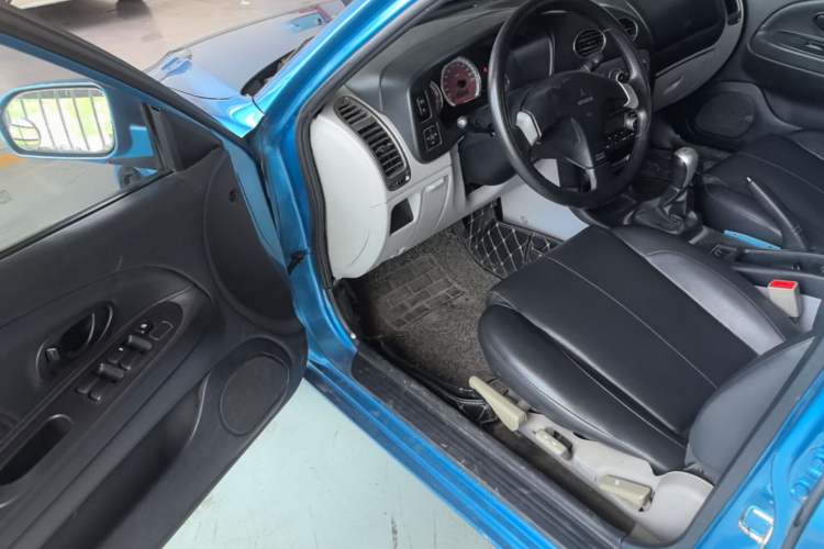Used Mitsubishi LANCER 2012 1.6L Manual Comfort Edition SEi Driver Seat