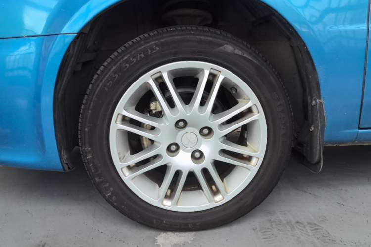 Used Mitsubishi LANCER 2012 1.6L Manual Comfort Edition SEi Left Front Wheel Hub