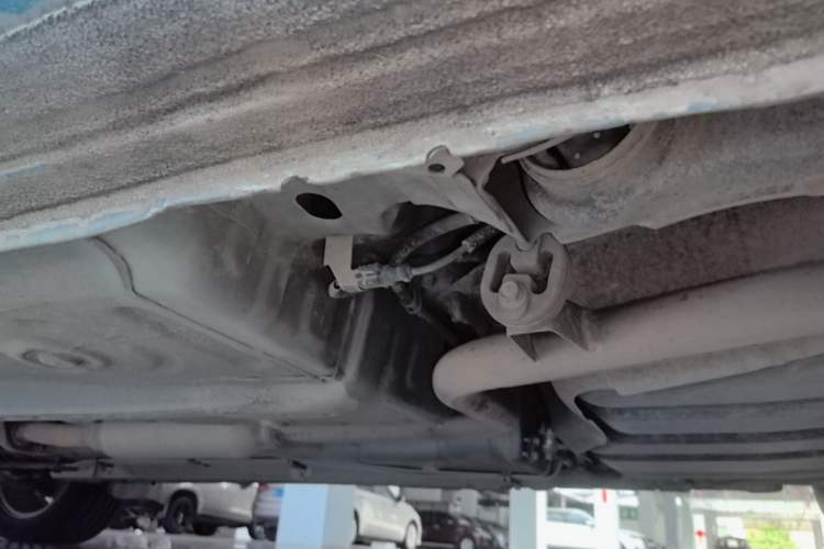 Used Mitsubishi LANCER 2012 1.6L Manual Comfort Edition SEi Left Side Sill