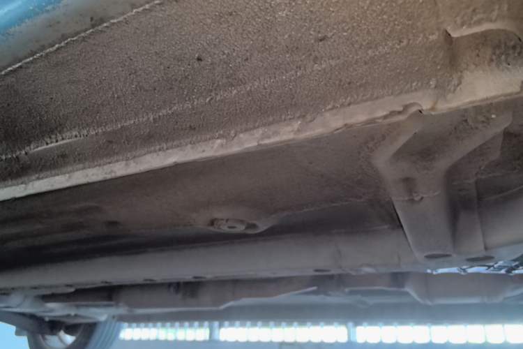 Used Mitsubishi LANCER 2012 1.6L Manual Comfort Edition SEi Right Side Sill