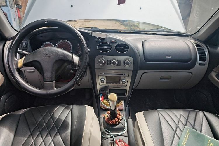 Used Mitsubishi LANCER 2012 1.6L Manual Comfort Edition SEi Center Console