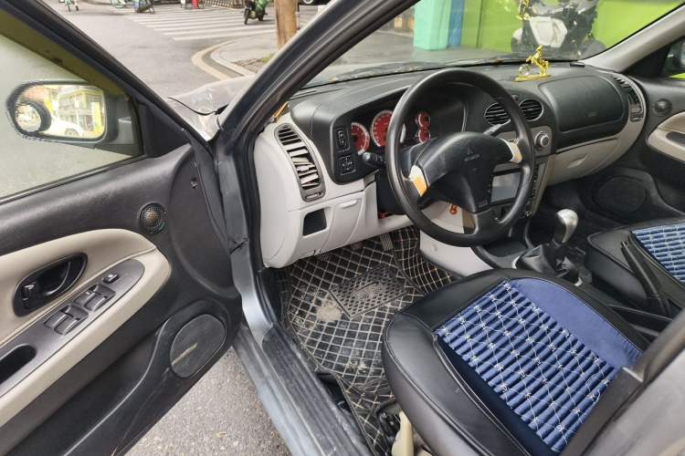 Used Mitsubishi LANCER 2012 1.6L Manual Comfort Edition SEi Driver Seat
