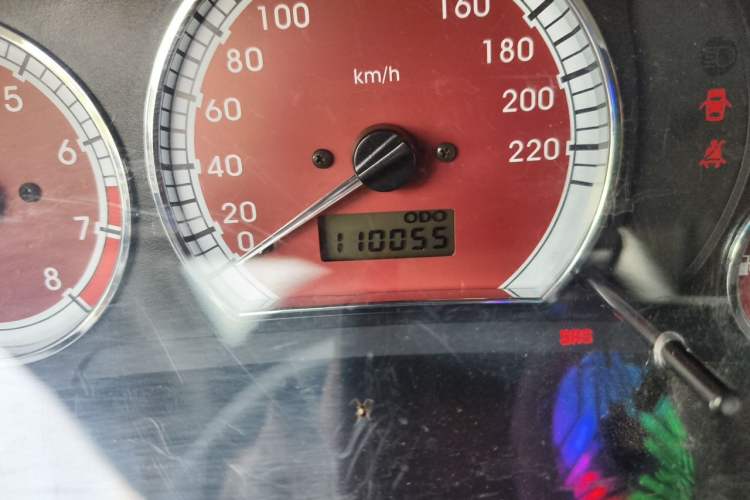 Used Mitsubishi LANCER 2012 1.6L Manual Comfort Edition SEi Odometer Close Up