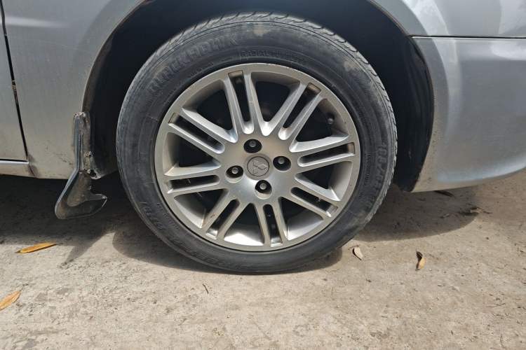 Used Mitsubishi LANCER 2012 1.6L Manual Comfort Edition SEi Right Front Wheel Hub
