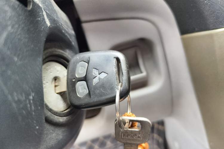 Used Mitsubishi LANCER 2012 1.6L Manual Comfort Edition SEi Vehicle Key