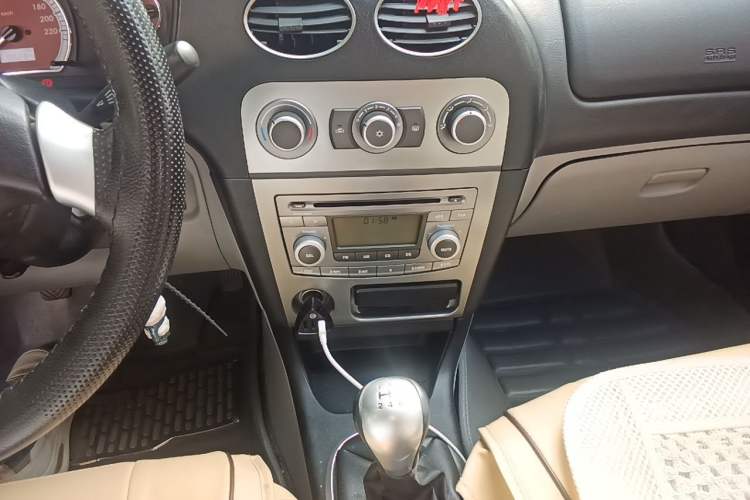 Used Mitsubishi LANCER 2012 1.6L Manual Comfort Edition SEi Audio And AC Panel