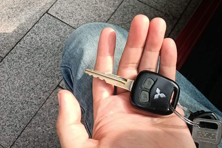 Used Mitsubishi LANCER 2012 1.6L Manual Comfort Edition SEi Vehicle Key