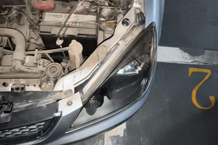 Used Mitsubishi LANCER 2012 1.6L Manual Comfort Edition SEi Engine Bay Left