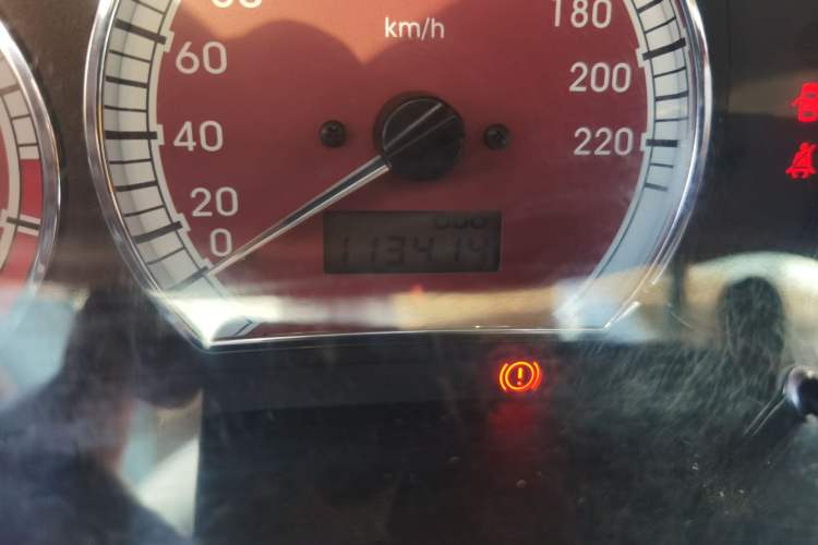 Used Mitsubishi LANCER 2012 1.6L Manual Comfort Edition SEi Odometer Close Up