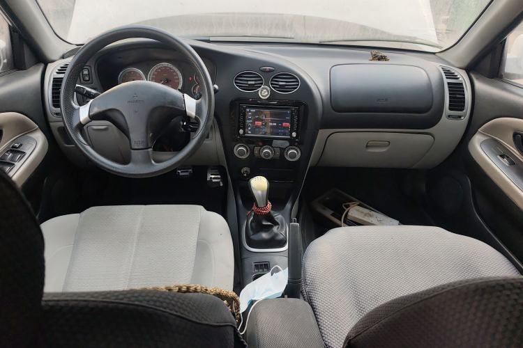 Used Mitsubishi LANCER 2012 1.6L Manual Comfort Edition SEi Center Console