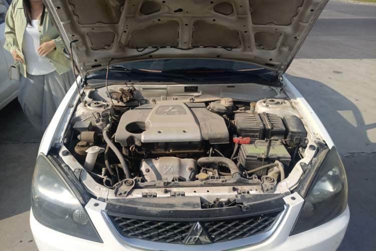 Used Mitsubishi LANCER 2012 1.6L Manual Comfort Edition SEi Engine Bay