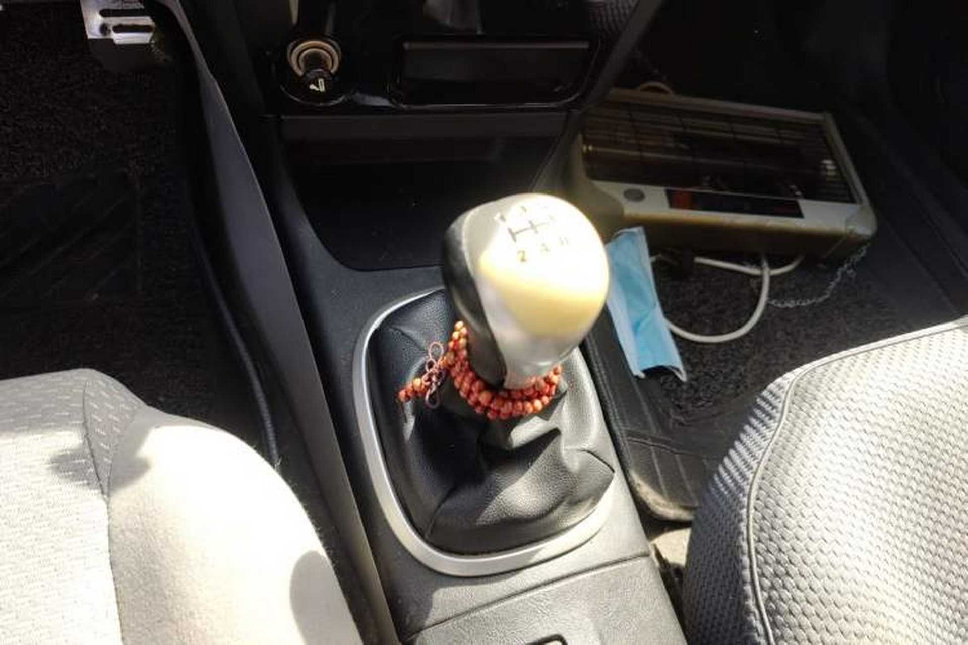 Used Mitsubishi LANCER 2012 1.6L Manual Comfort Edition SEi Gear Lever