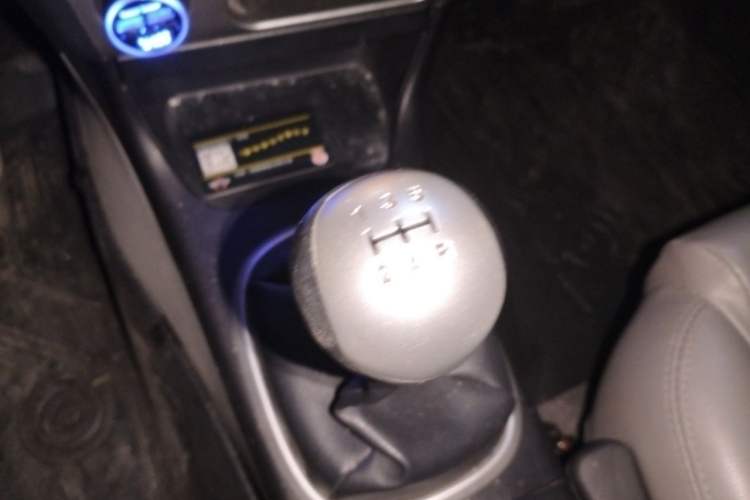 Used Mitsubishi LANCER 2012 1.6L Manual Comfort Edition SEi Gear Lever