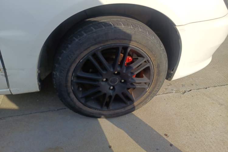 Used Mitsubishi LANCER 2012 1.6L Manual Comfort Edition SEi Right Front Wheel Hub