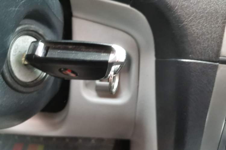Used Mitsubishi LANCER 2012 1.6L Manual Comfort Edition SEi Vehicle Key