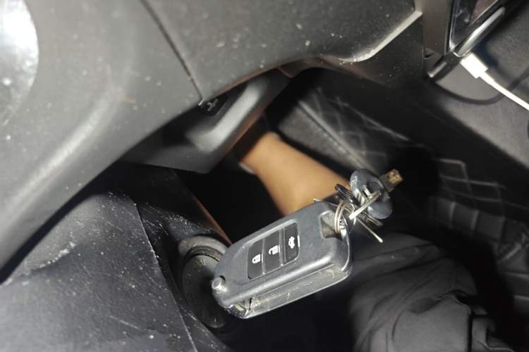 Used Mitsubishi LANCER 2015 1.6L Manual S-Design Vehicle Key