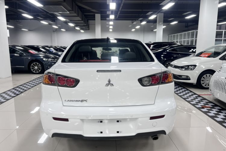 Used Mitsubishi Lancer EX 2016 1.8L Manual Black-and-White Retro Edition Exterior 1