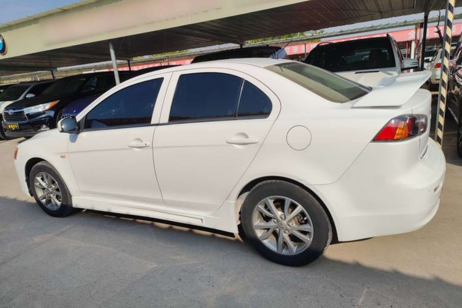 Used Mitsubishi Lancer EX 2014 Racing Edition 1.8L CVT Comfort Model Exterior 3